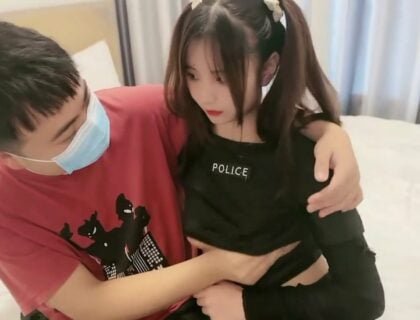 Anh trai horny bắt em gái làm tình khi ba mẹ đi vắng