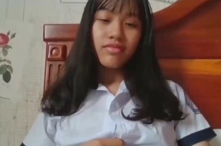 Những cô gái nứng lồn đã hiếp bạn