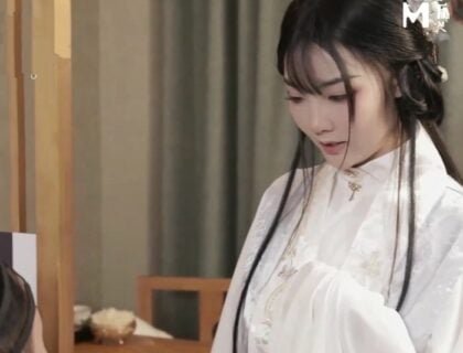 Cô tiên nữ núi tuyết xinh đẹp bị chê bai