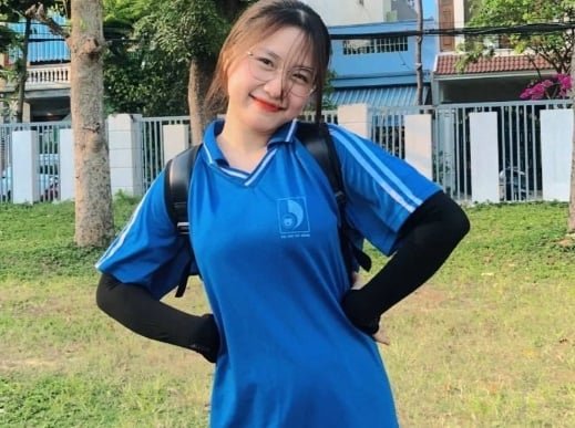 Đ*ng Th* Minh kh*o th*ch lm t*nh