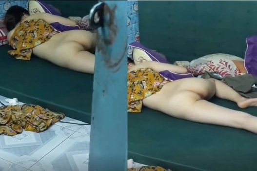 Rình rập lồn chick hàng xóm không nhớ khoá cửa